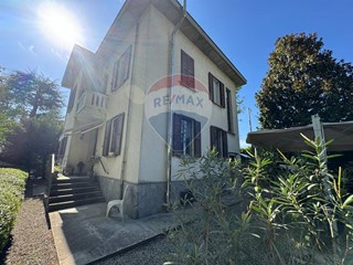 Villa in Vendita a Collecchio, 320'000€, 210 m²