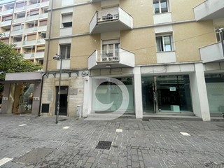 Trilocale in Affitto a Pescara, 1'100€, 77 m²