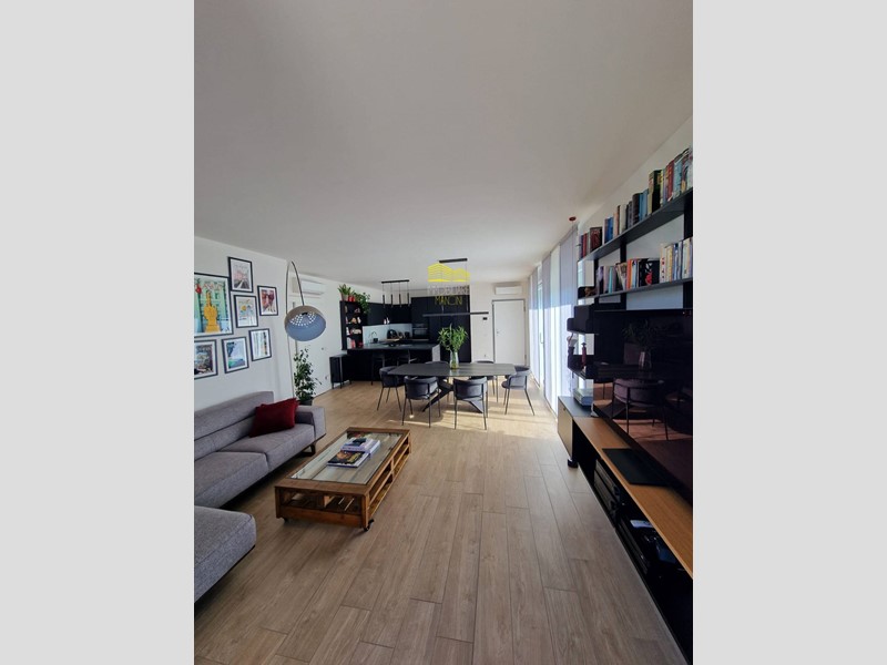 Attico in Vendita a Pozzo d'Adda, 398'000€, 142 m²