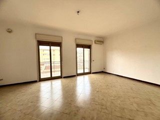 Appartamento in Vendita a Palermo, 92'000€, 137 m²