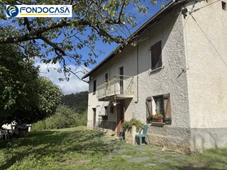 Rustico in Vendita a Dego, 180'000€, 350 m²