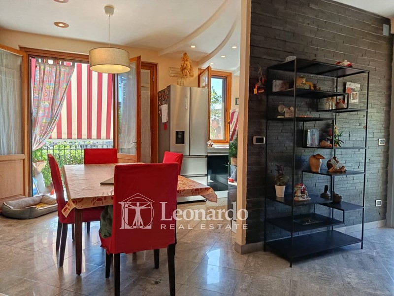 Casa Indipendente in Vendita a Massarosa, 270'000€, 135 m²