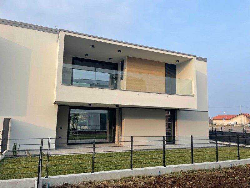 Quadrilocale in Vendita a Cassola, 350'000€, 140 m²