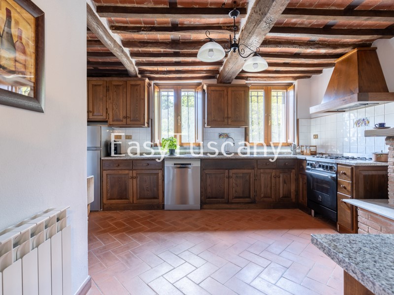 Casa Indipendente in Vendita a Vecchiano, 660'000€, 400 m²
