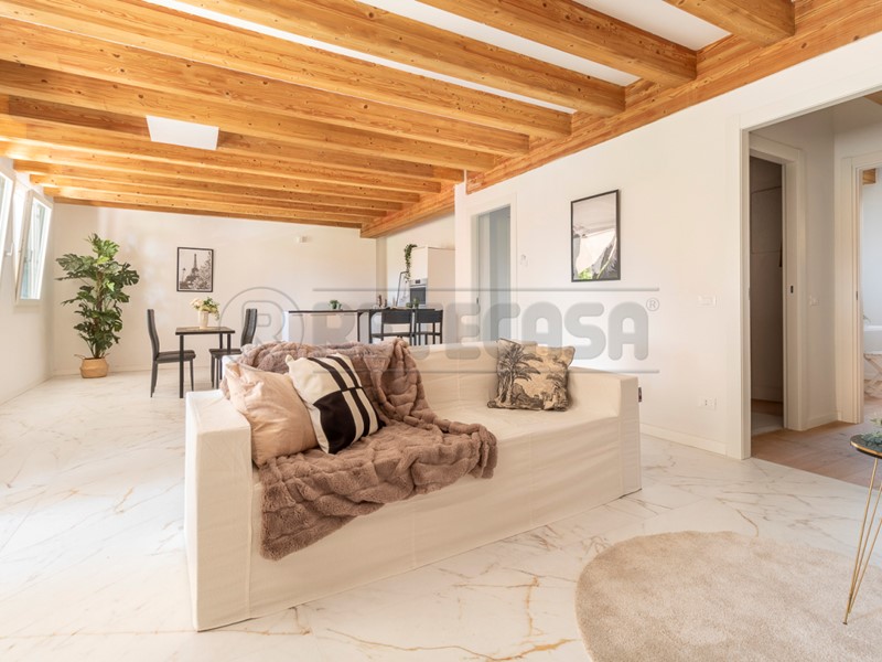 Quadrilocale in Vendita a Bolzano Vicentino, 259'000&euro;, 128 m², con Box