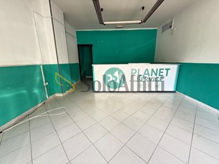 Capannone in Affitto a Caserta, 1'300€, 120 m²