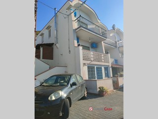 Villetta a schiera in Vendita a Messina, 195'000€, 200 m²