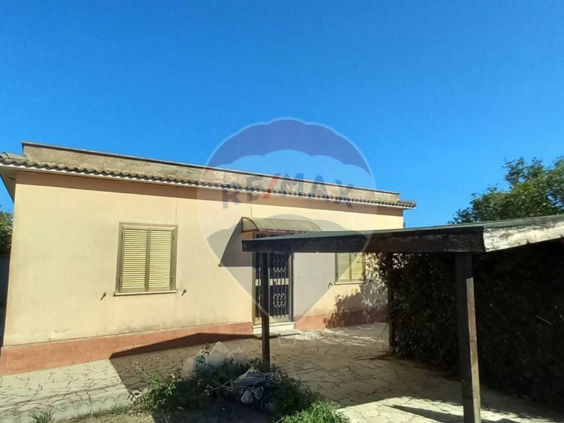 Villa in Vendita a Anzio, 129'000€, 103 m²