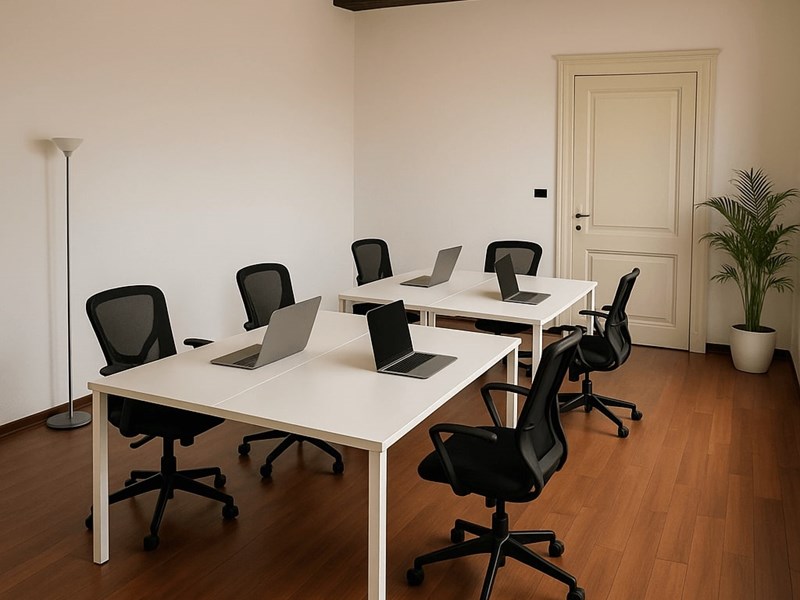 Ufficio in Affitto a Bologna, zona San felice, 1'250€, 30 m², arredato