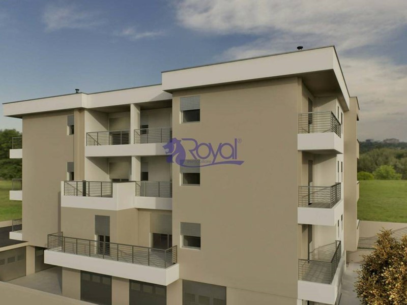 Trilocale in Vendita a Parabiago, 263'000€, 98 m²