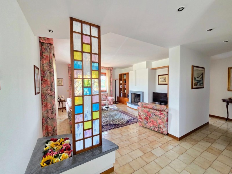 Appartamento in Vendita a Casciana Terme Lari, 195'000€, 140 m², con Box