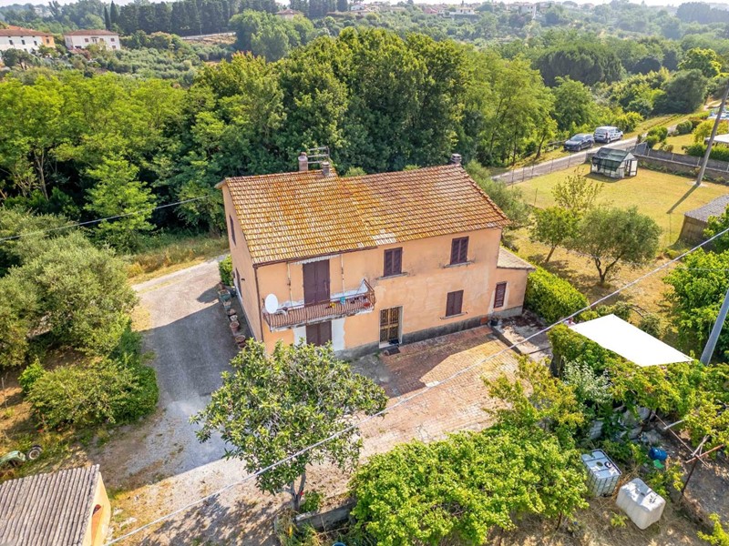 Casa Indipendente in Vendita a Santa Maria a Monte, zona Melone, 229'000€, 235 m²