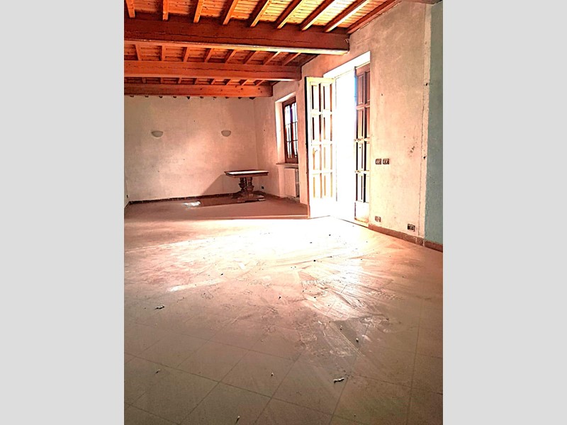 Appartamento in Vendita a Capannori, zona Lunata, 180'000&euro;, 150 m²