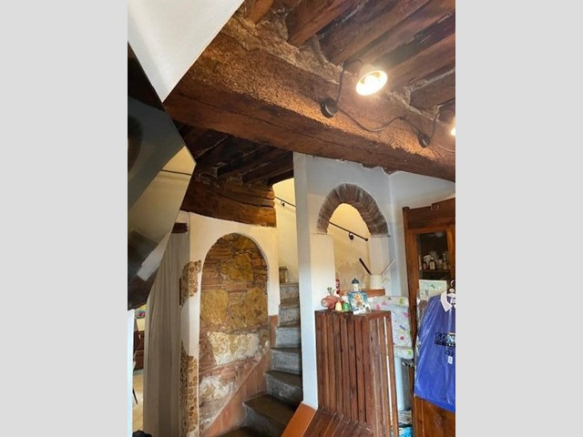 Casa Indipendente in Vendita a Vecchiano, zona Nodica, 150'000€, 100 m²