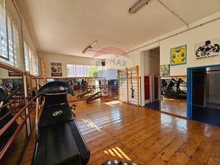 Immobile commerciale in Vendita a Sapri, 149'000€, 200 m²