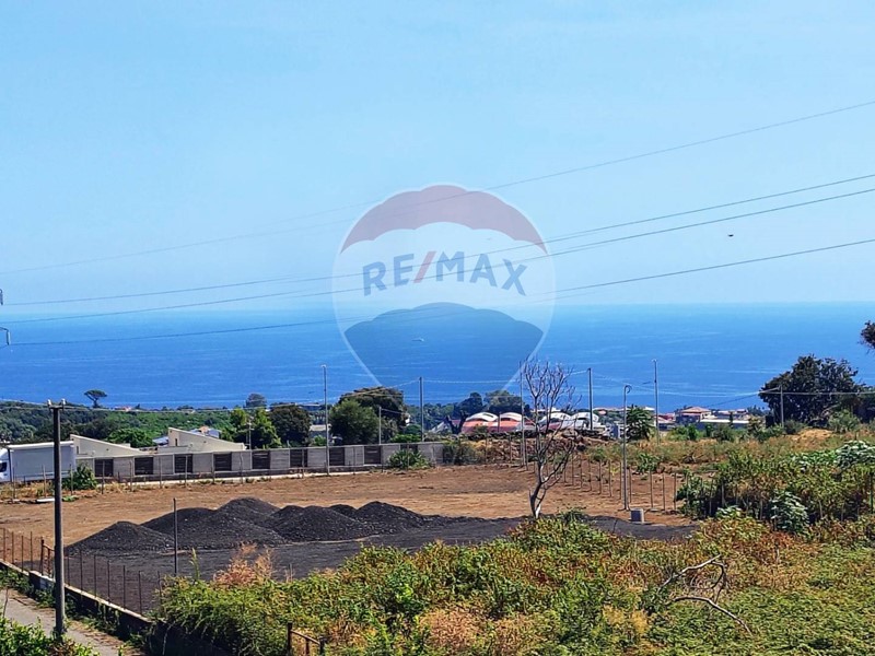 Appartamento in Vendita a Aci Catena, 108'000€, 99 m²