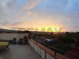 Appartamento in Vendita a Aci Catena, 103'000&euro;, 99 m²