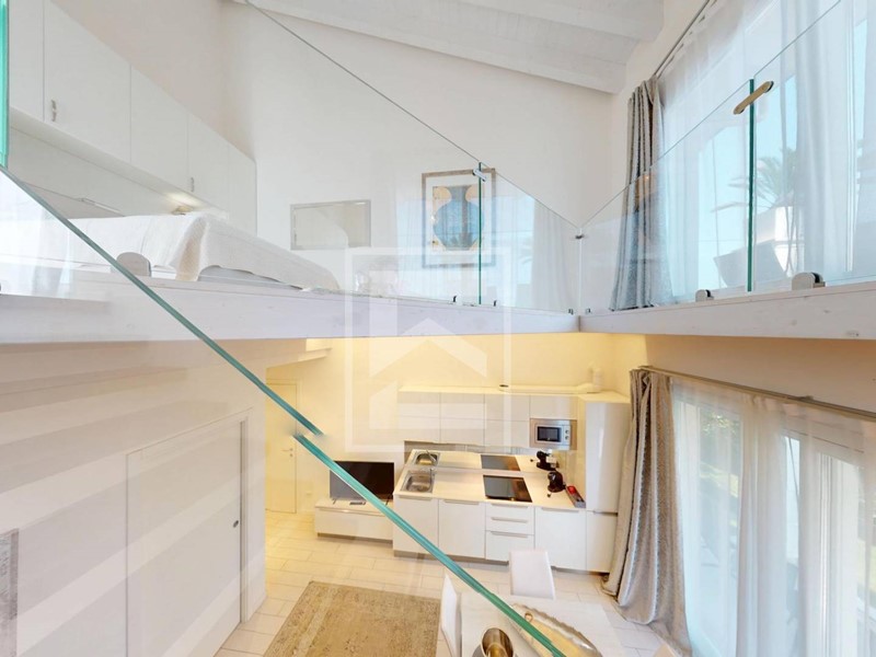 Bilocale in Vendita a Desenzano del Garda, 390'000€, 70 m²