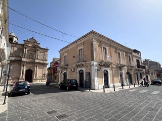 Casa Indipendente in Vendita a Canicattini Bagni, 175'000€, 201 m²