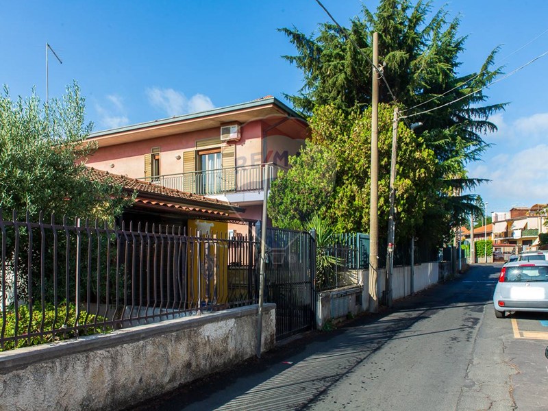 Appartamento in Vendita a Misterbianco, 160'000€, 163 m²