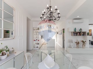 Appartamento in Vendita a Ramacca, 179'000€, 179 m²