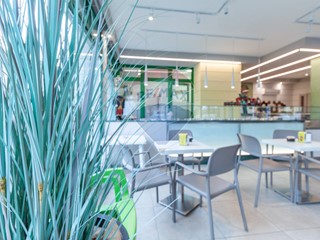 Attività commerciale in Vendita a Poviglio, 50'000€, 140 m²