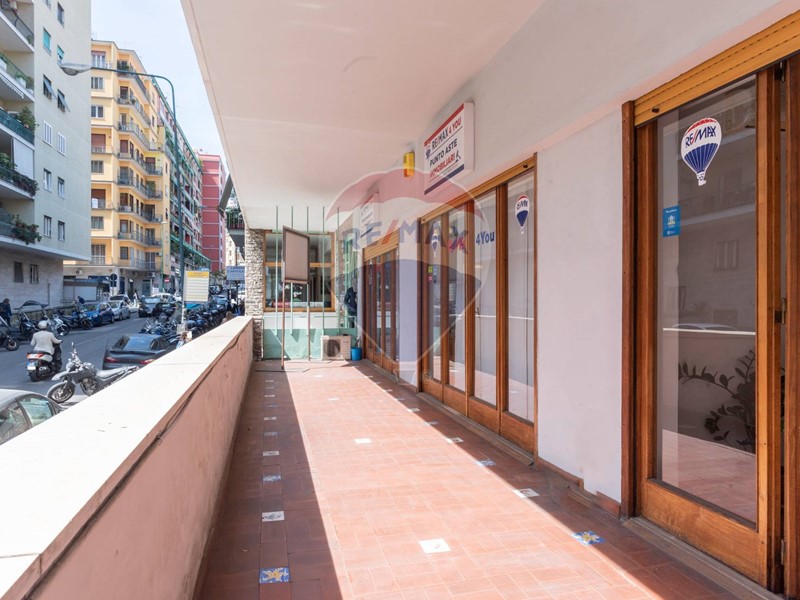 Appartamento in Vendita a Napoli, 780'000€, 220 m²