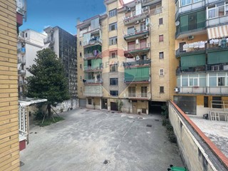 Trilocale in Vendita a Casavatore, 180'000€, 90 m²