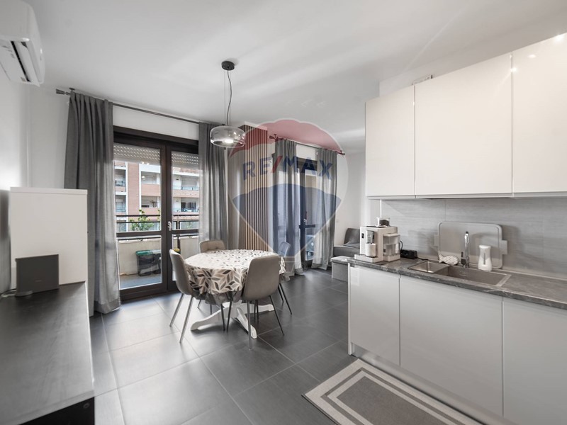 Monolocale in Affitto a Sesto San Giovanni, 950€, 48 m²