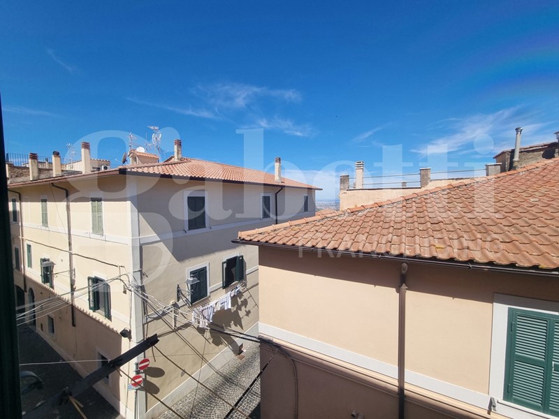 Bilocale in Vendita a Colonna, 69'000€, 57 m²