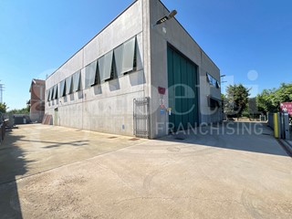 Capannone in Vendita a Arzergrande, 270'000€, 378 m²