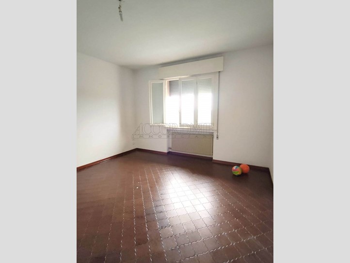 Appartamento in Vendita a Villafranca Padovana, 136'000€, 115 m², con Box