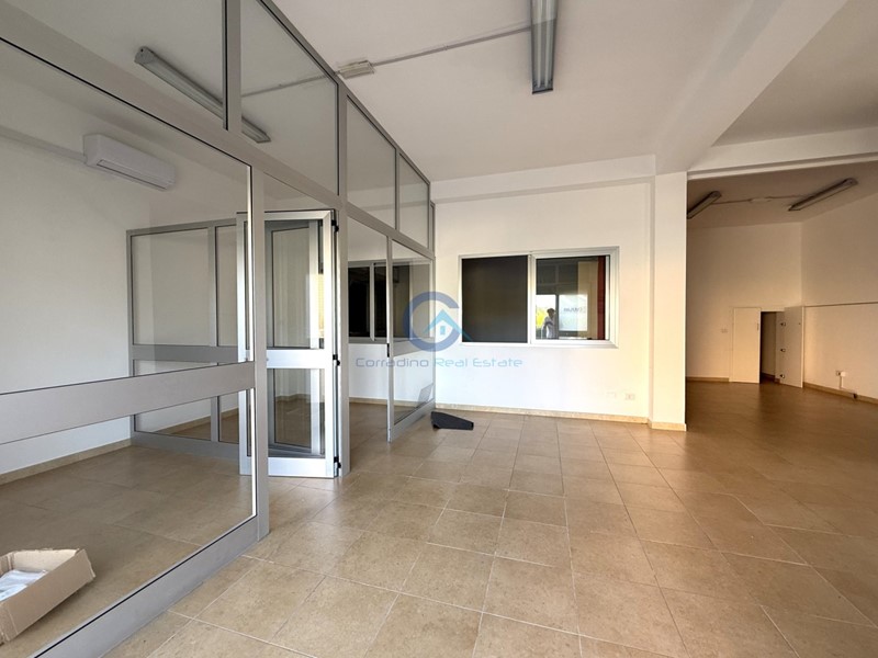 Ufficio in Vendita a Catanzaro, zona Lido Casciolino, 115'000&euro;, 125 m²