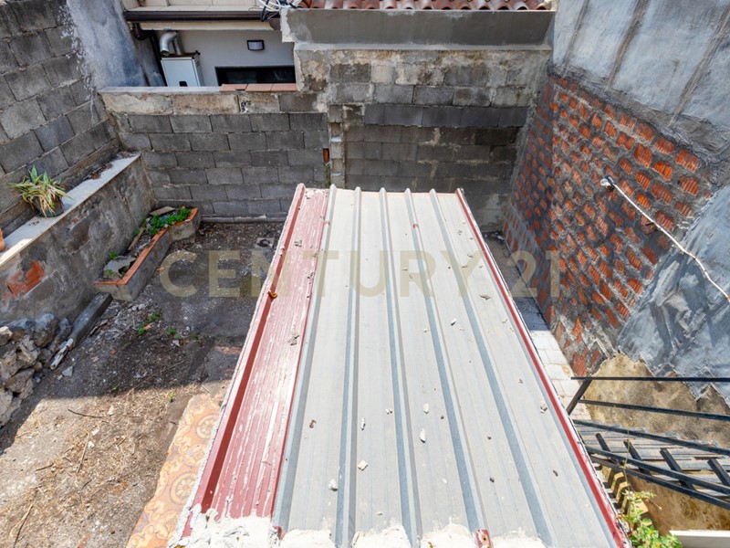 Casa Indipendente in Vendita a Aci Castello, 113'000€, 82 m²