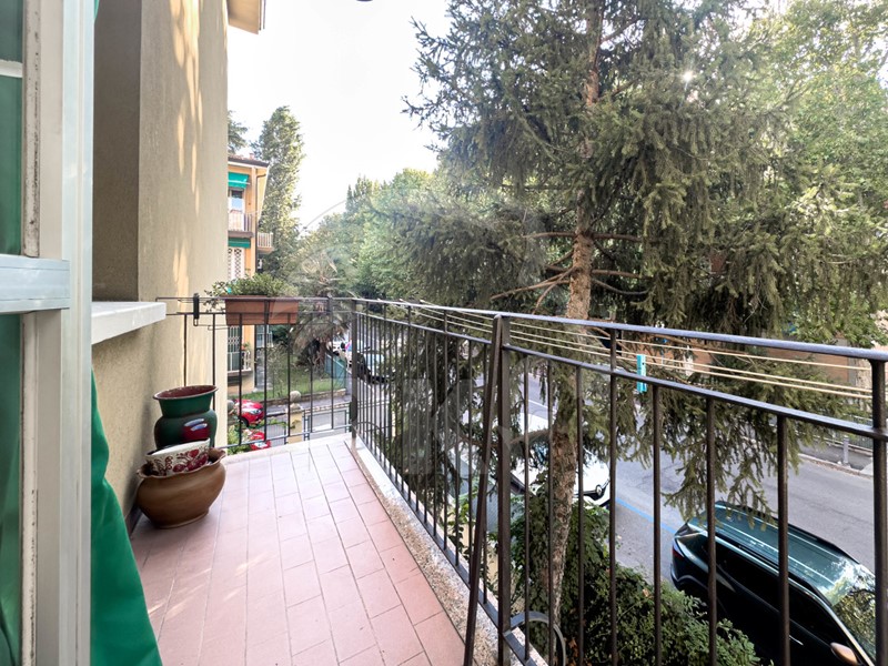 Appartamento in Affitto a Bologna, zona Massarenti, 2'000€, 140 m², arredato