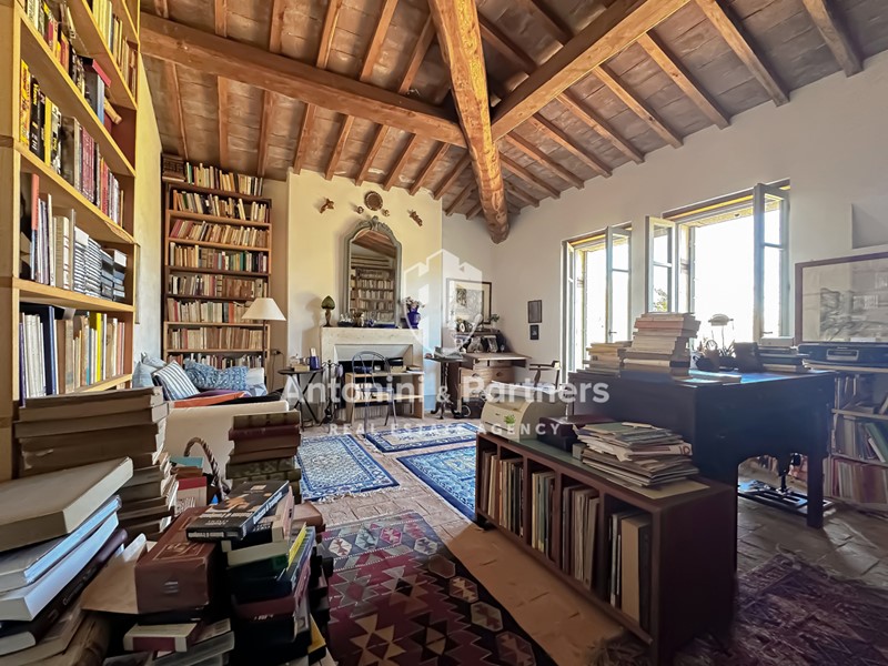 Casa Indipendente in Vendita a Avigliano Umbro, 760'000€, 285 m²