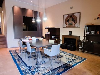 Appartamento in Vendita a Nave, 495'000€, 400 m², con Box