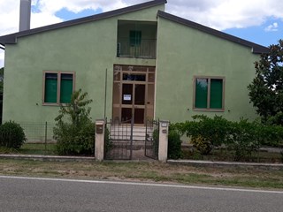 Villa in Vendita a Chiusdino, zona Chiusdino , 140'000€, 600 m²