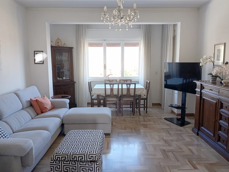Appartamento in Vendita a San Benedetto del Tronto, zona Centro, 225'000€, 130 m²