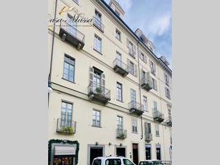 Appartamento in Vendita a Torino, 565'000€, 200 m²