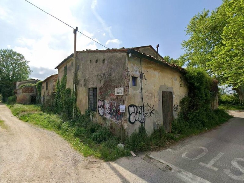 Immobile commerciale in Vendita a San Giuliano Terme, 300'000€, 1400 m²