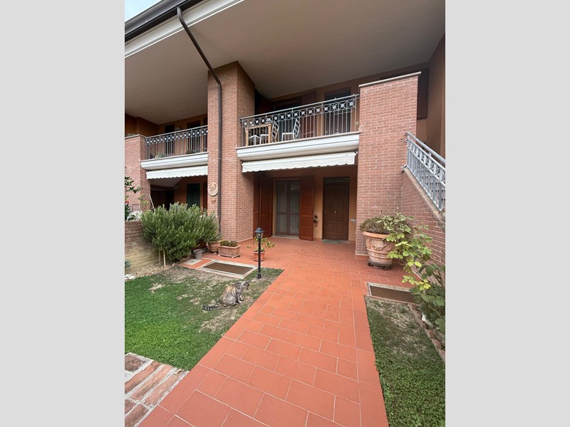 Appartamento in Vendita a Peccioli, 200'000€, 85 m², con Box