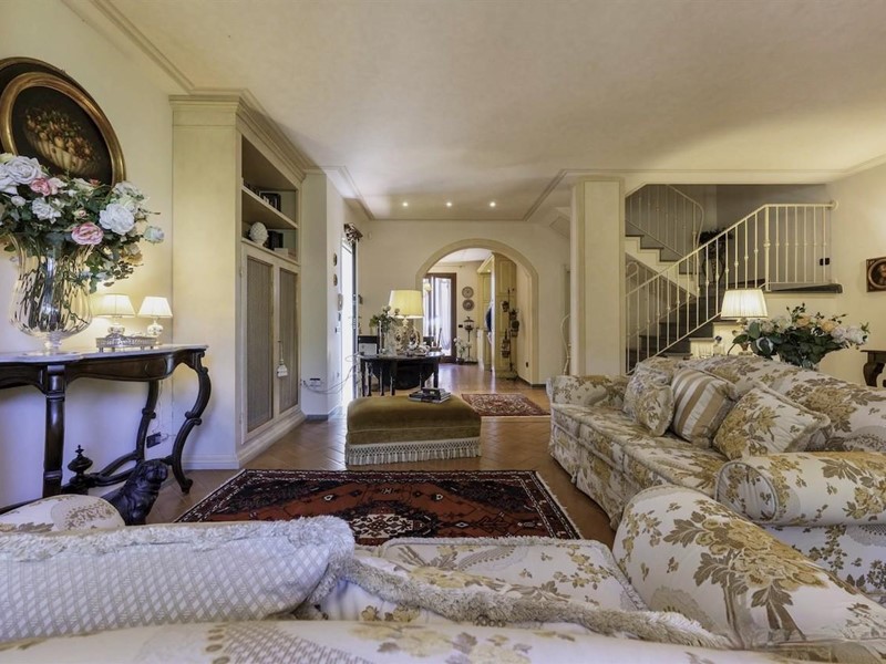 Villa bifamiliare in Vendita a San Giuliano Terme, zona Asciano, 615'000€, 230 m²