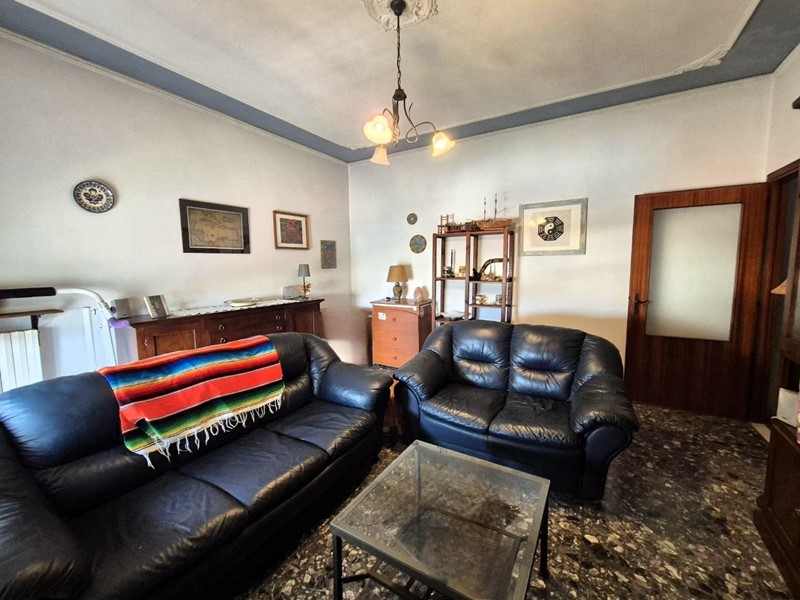 Quadrilocale in Vendita a Fucecchio, 115'000€, 110 m², arredato, con Box