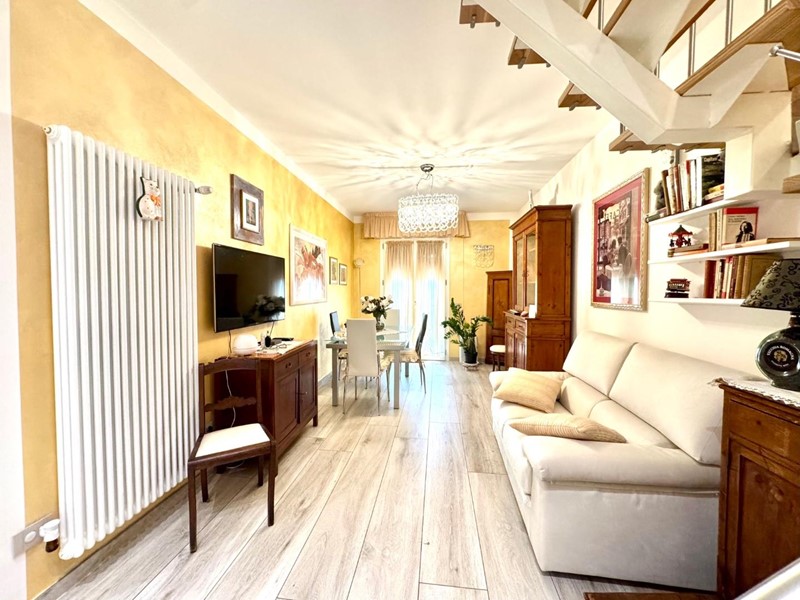 Appartamento in Vendita a Empoli, 276'000€, 95 m², arredato