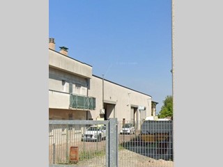 Capannone in Vendita a Robecco sul Naviglio, 177'075€, 583 m²