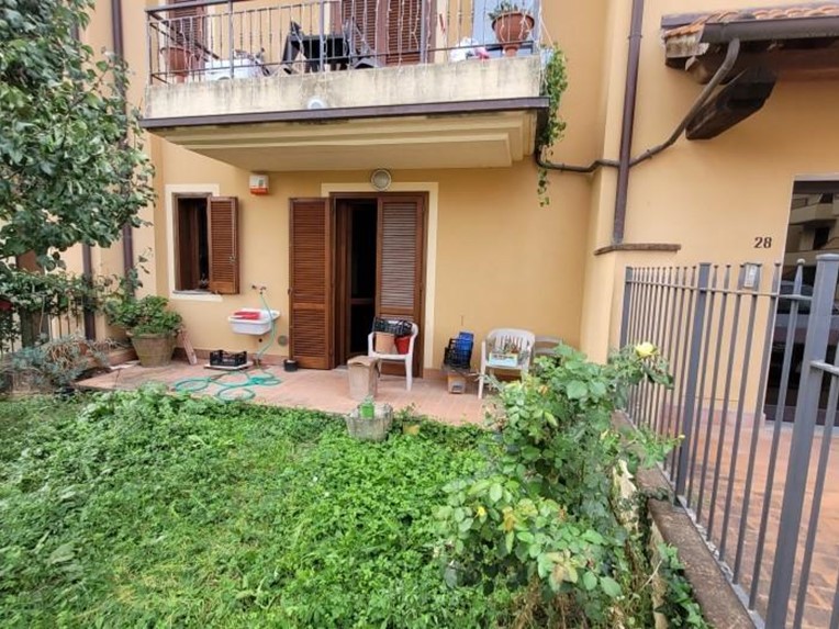 Quadrilocale in Vendita a Altopascio, 47'280€, 64 m², con Box