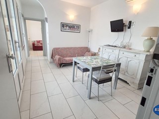 Villa bifamiliare in Vendita a Viareggio, 360'000€, 108 m², arredato