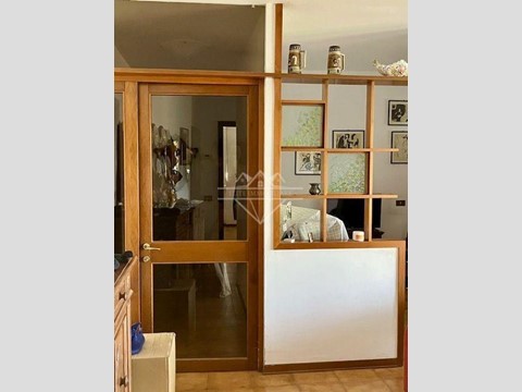 Appartamento in Vendita a Carrara, 180'000€, 112 m², con Box