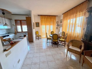 Appartamento in Vendita a Cecina, 220'000€, 100 m², arredato